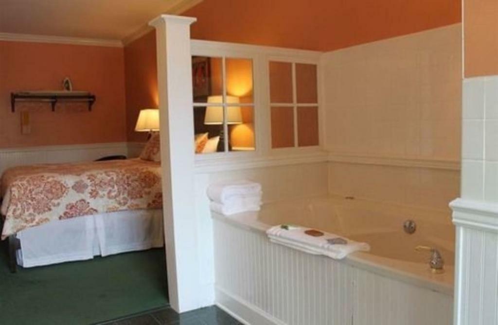 County Clare Inn Milwaukee Buitenkant foto