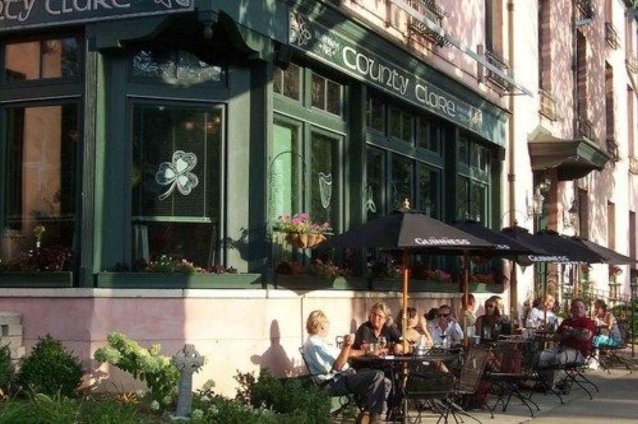 County Clare Inn Milwaukee Buitenkant foto